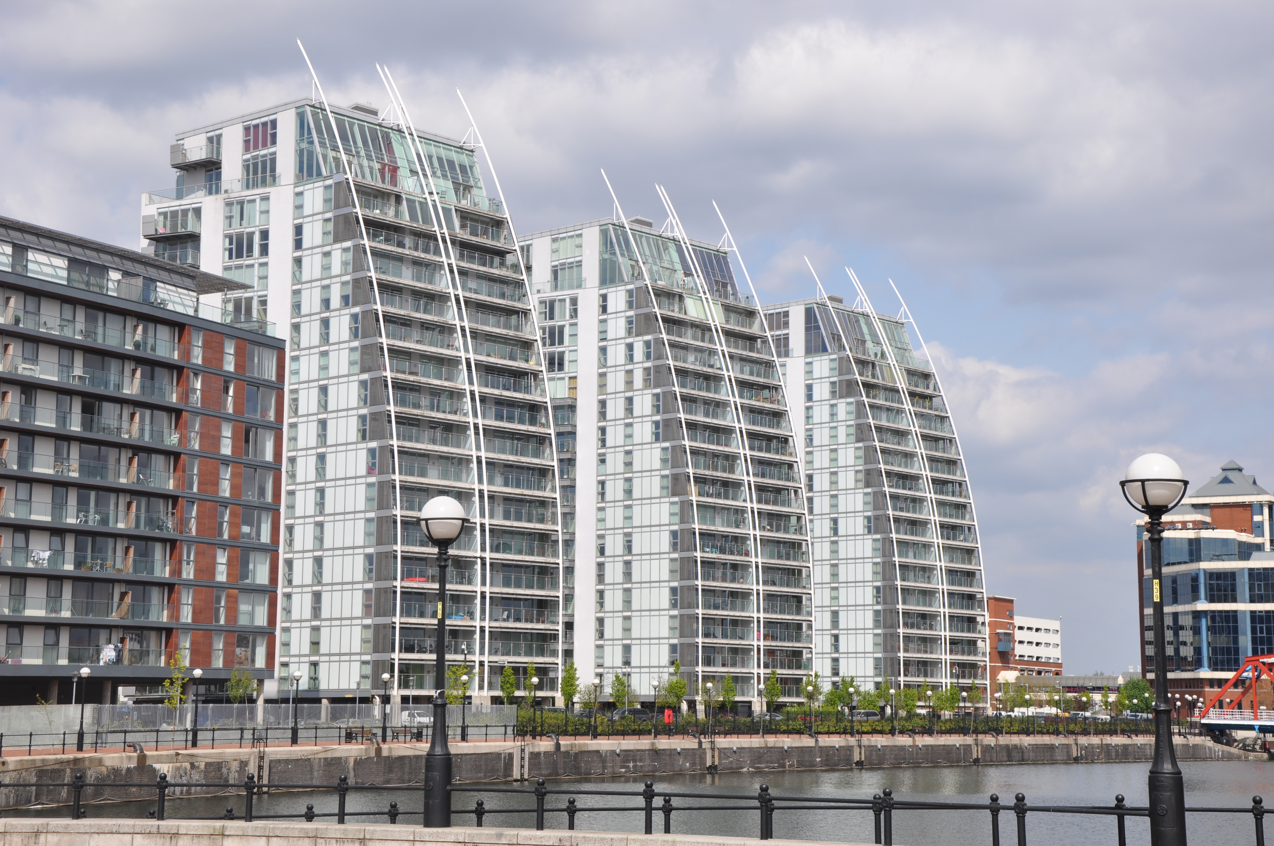 the nv buildings 2005 residential development in salford quays with
